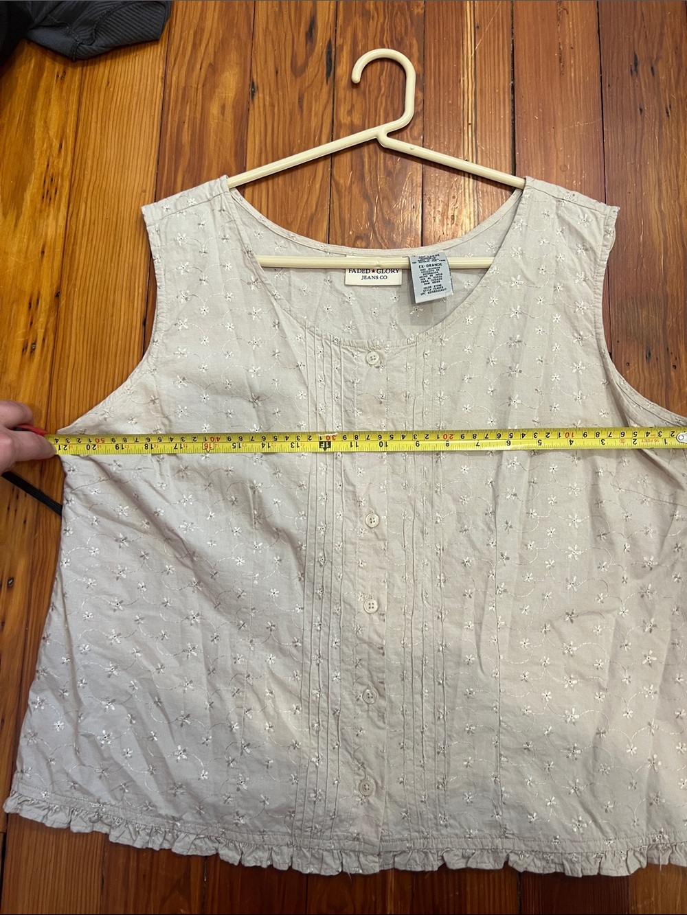 Vintage Faded Glory Cream Embroidered Sleeveless Button-Up Top - Picture 6 of 7